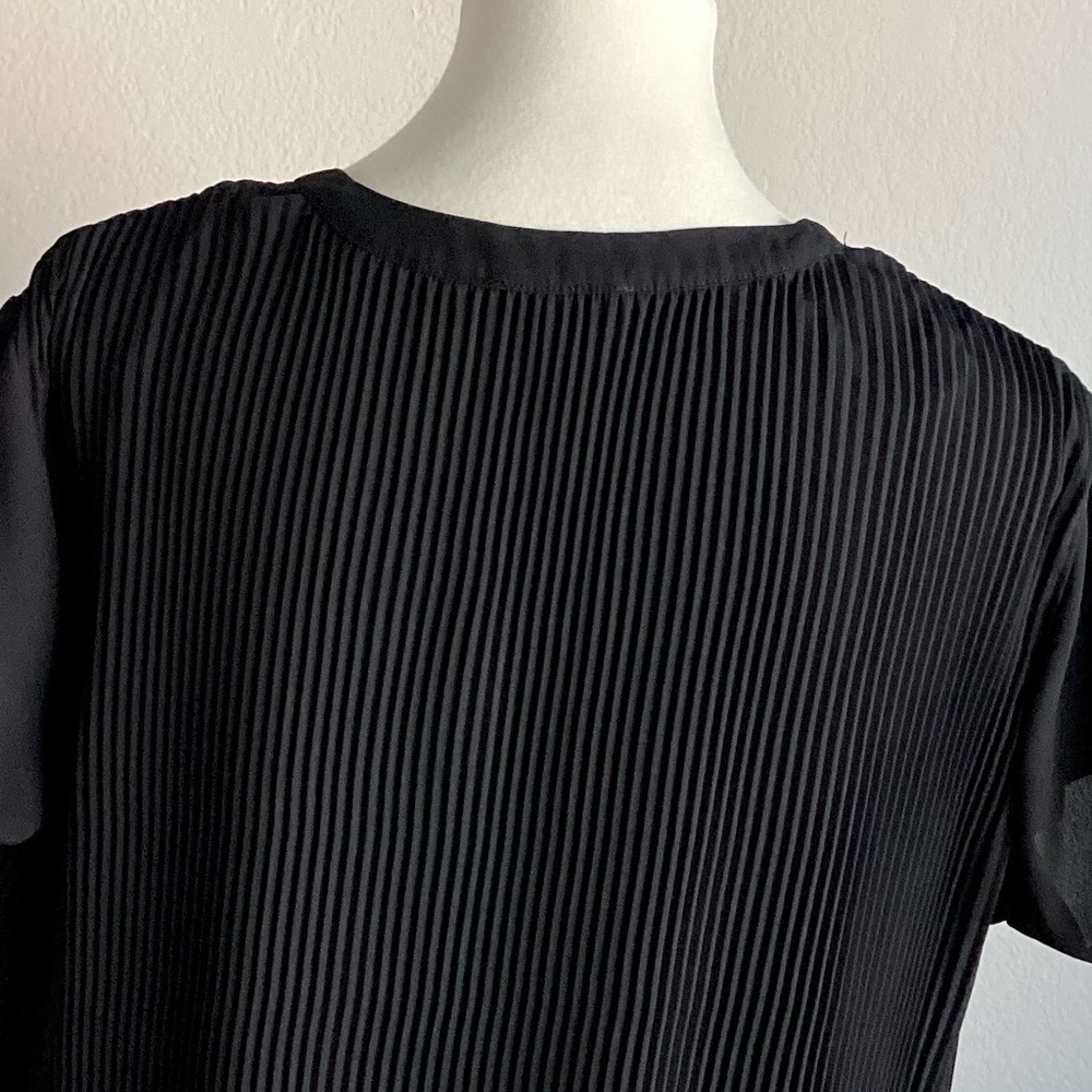 \Pleione\ Plisse Pleated Blouse - Picture 12 of 15